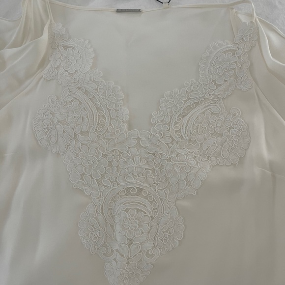 Ellie Tahari blouse - Picture 5 of 5